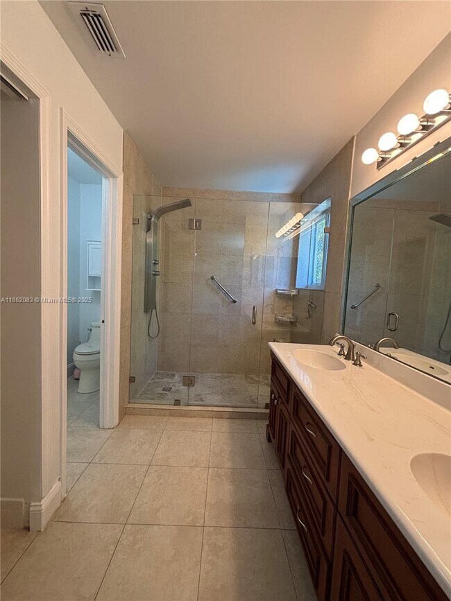 Building Photo - 7323 SW 158th Ave
