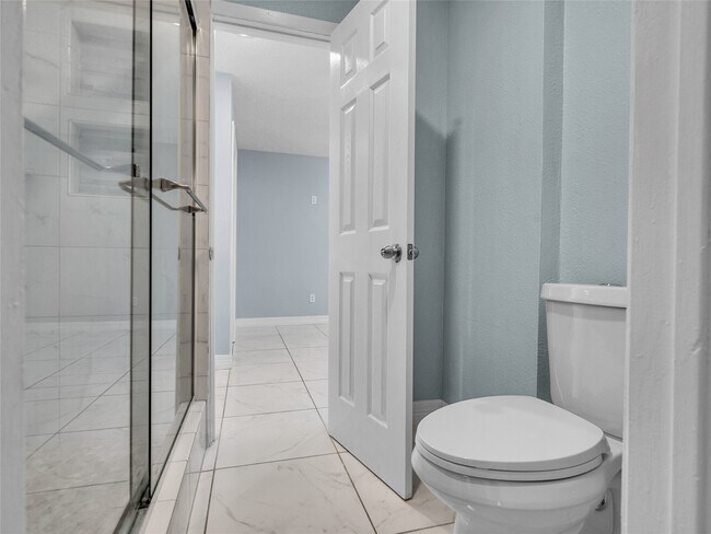 Building Photo - 6410 Barrygate Dr