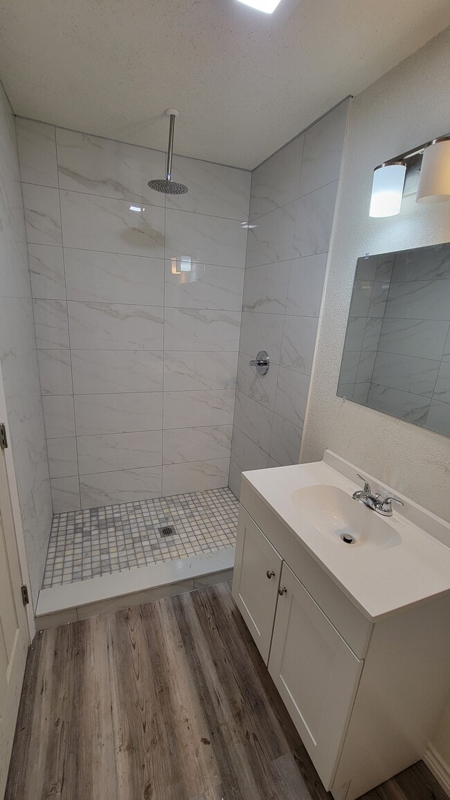 Building Photo - 109 Will St