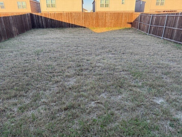 Building Photo - 1527 Vega Dr