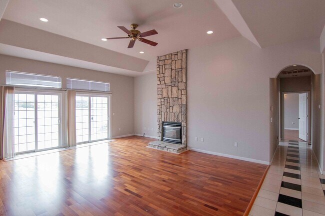 Building Photo - Lake California Home for Rent | Gated Community, Lake Access, Pool & Tennis Courts