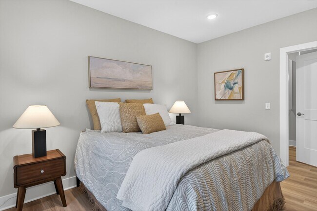 Building Photo - 76 Old Mill Bottom Rd N