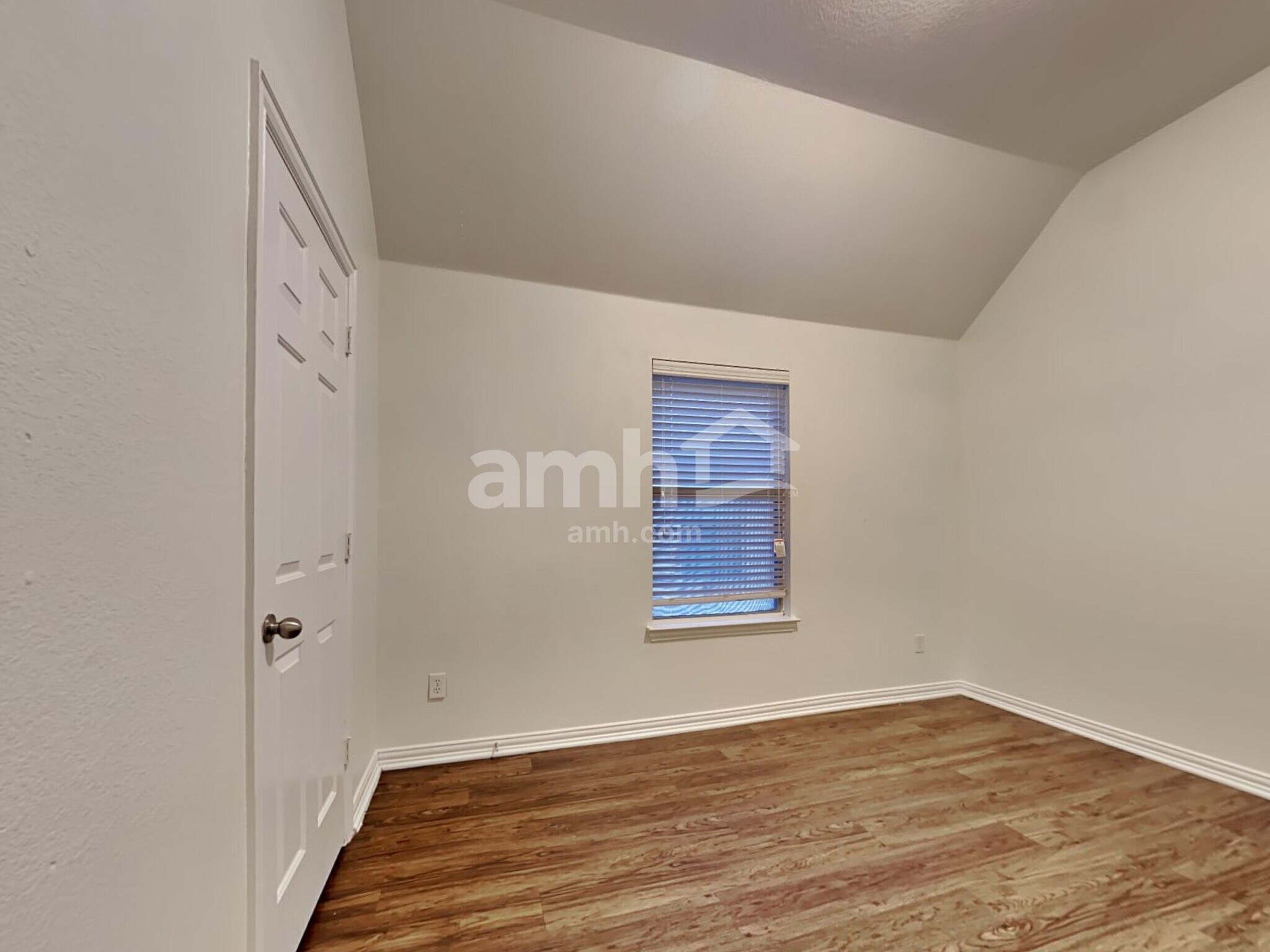 Building Photo - 223 Dancing Light Ln