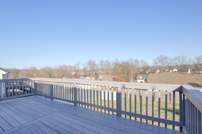 Building Photo - 3 bed 2 bath in the heart of St. B.  Fresh Paint.  Clean and Ready for You.