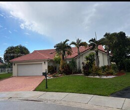 Building Photo - 1130 Spyglass