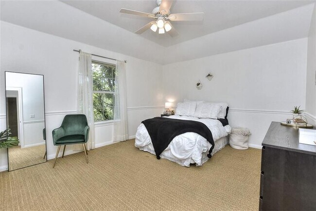 Building Photo - 9556 Indigo Brush Dr