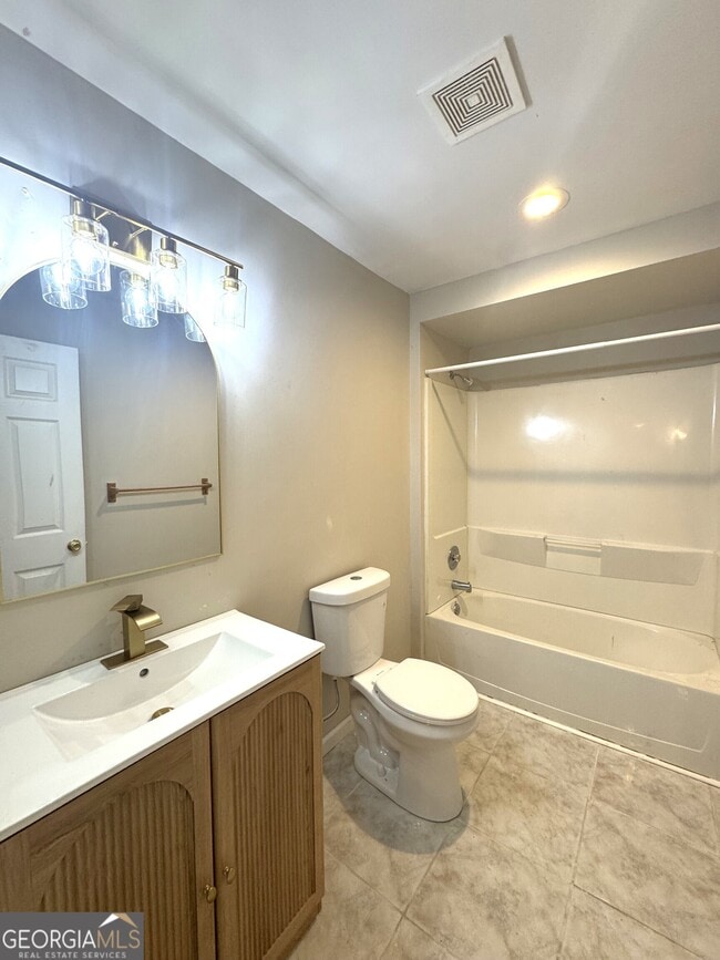 Building Photo - 2121 Silva Ct
