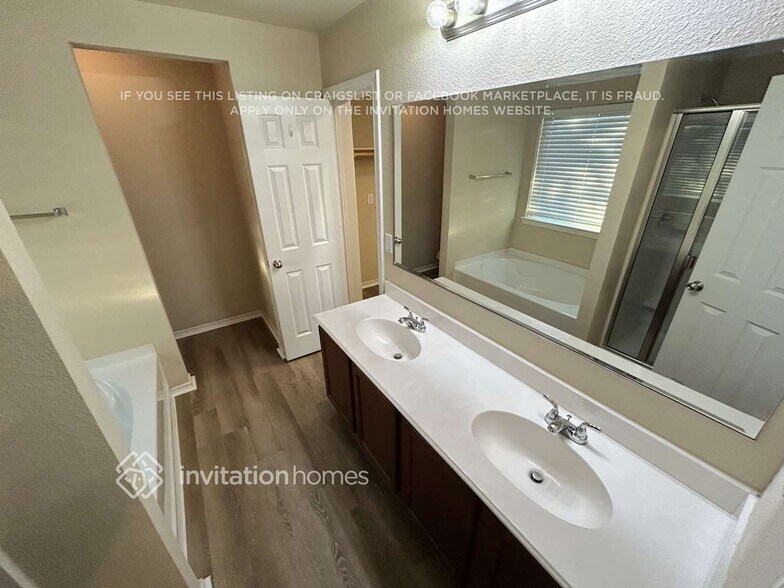 Building Photo - 6537 Sierra Madre Dr