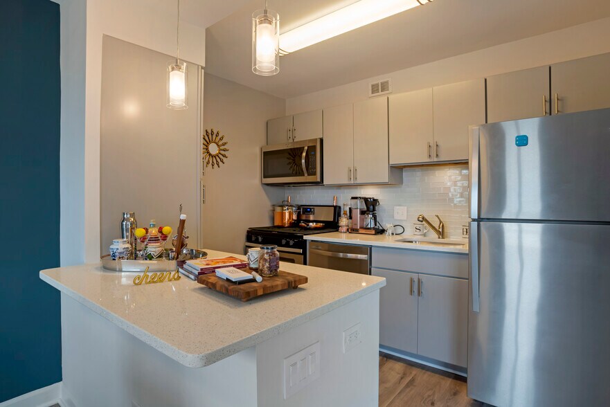 Shirlington House 4201 31st St S Arlington VA 22206 Apartment Finder