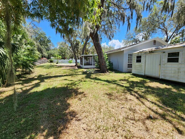 Building Photo - 606 Woodhill Ct