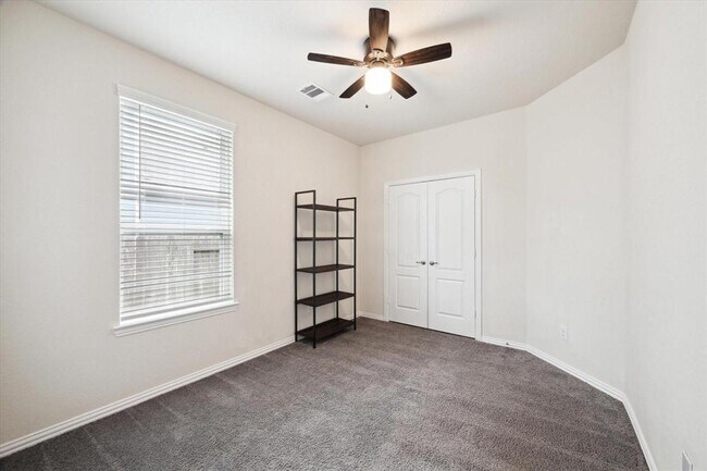 Building Photo - 13347 Pecan Trails Dr