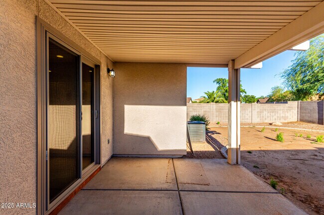 Building Photo - 1891 E Cowboy Cove Trail