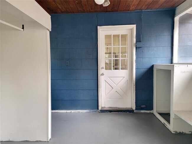 Building Photo - 212 Husson Ave