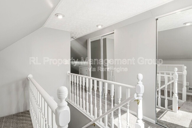 Building Photo - 459 Blenheim Rd