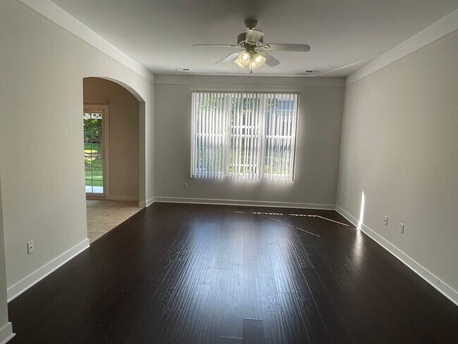 Building Photo - 6145 Windemere Dr