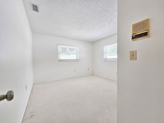 Building Photo - 3101 Egret Terrace