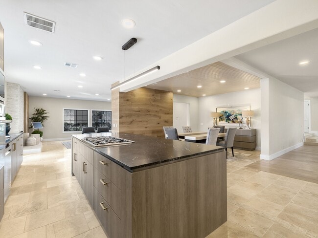 Building Photo - 5 Kings Heath