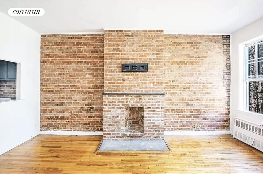 Building Photo - 409 E 87th St