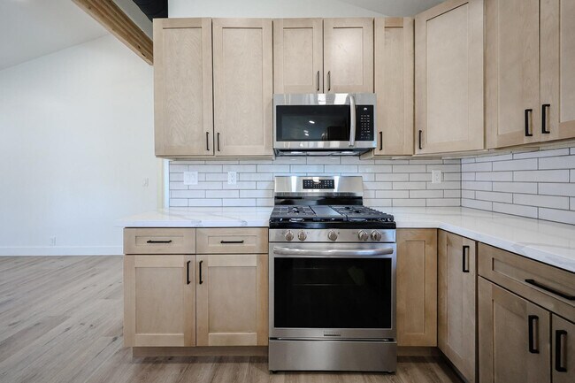Building Photo - 3001 W Mercer Ln