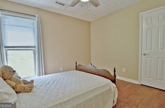 Building Photo - 304 Lamella Ln