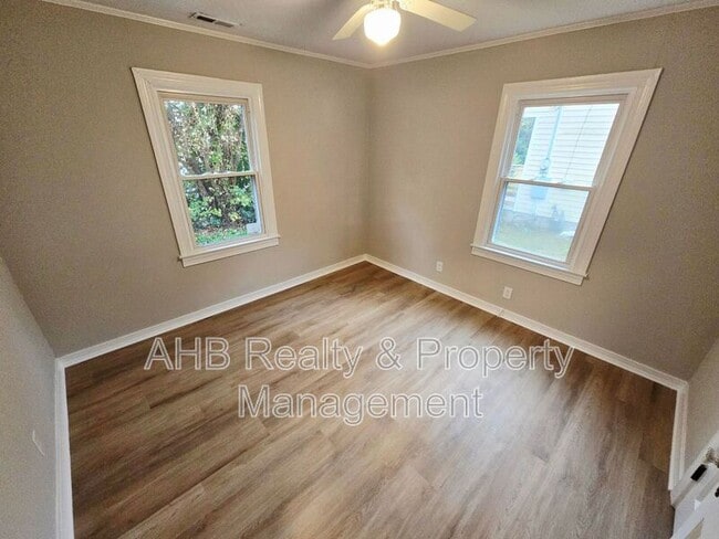 Building Photo - 1214 Franklin St