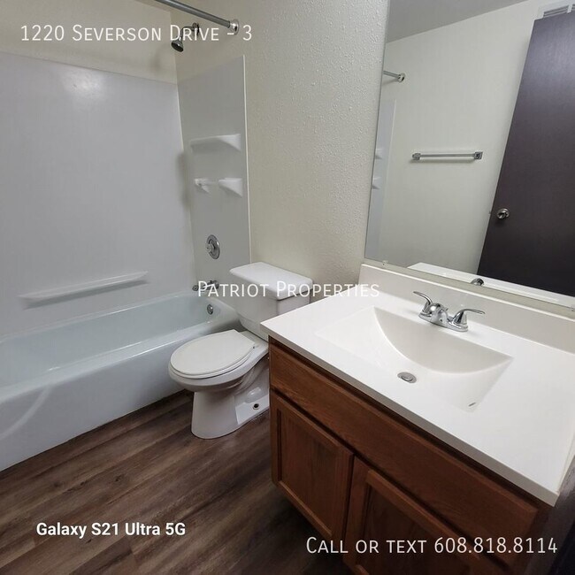 Building Photo - 1220 Severson Dr