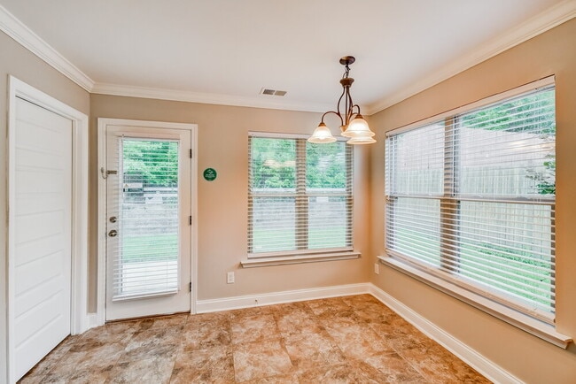 Building Photo - 169 Stonebriar Dr