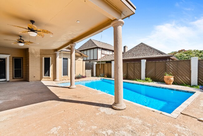 Building Photo - 7009 Bevington Dr