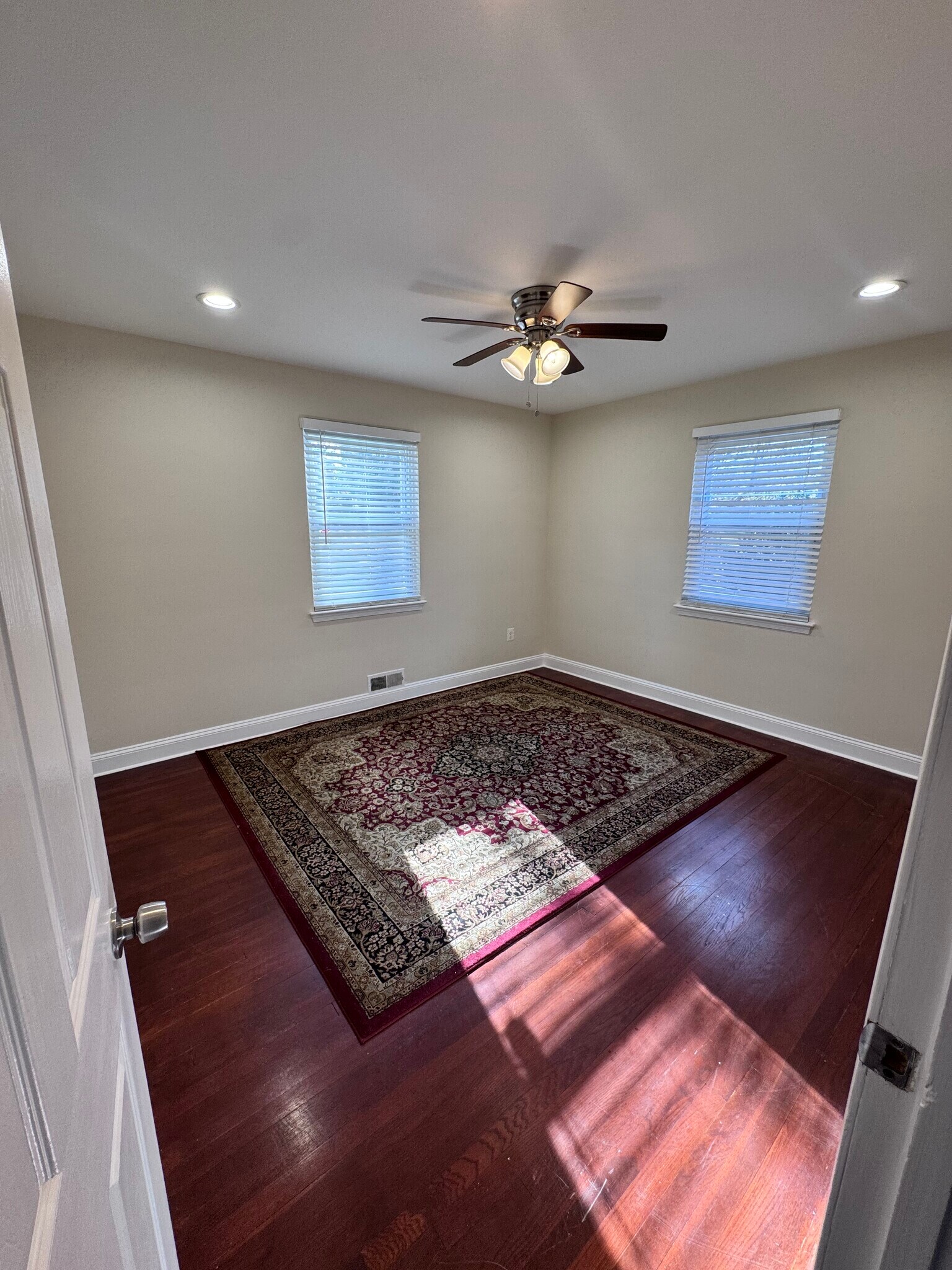 Master bedroon - 2409 Afton St