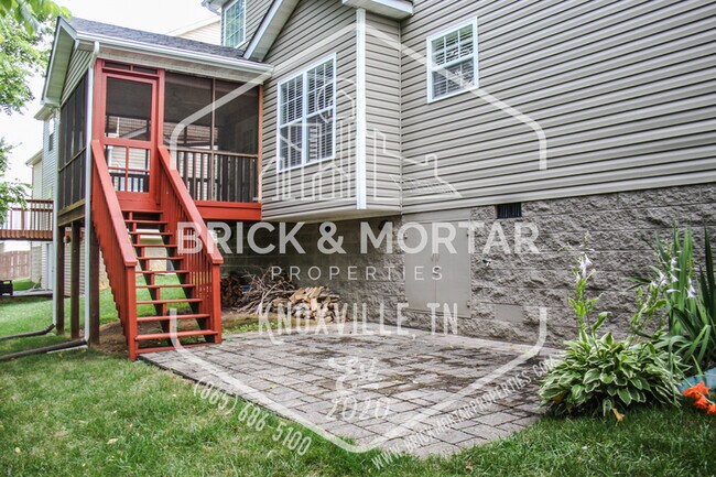 Building Photo - 5722 Rhyne Cove Ln