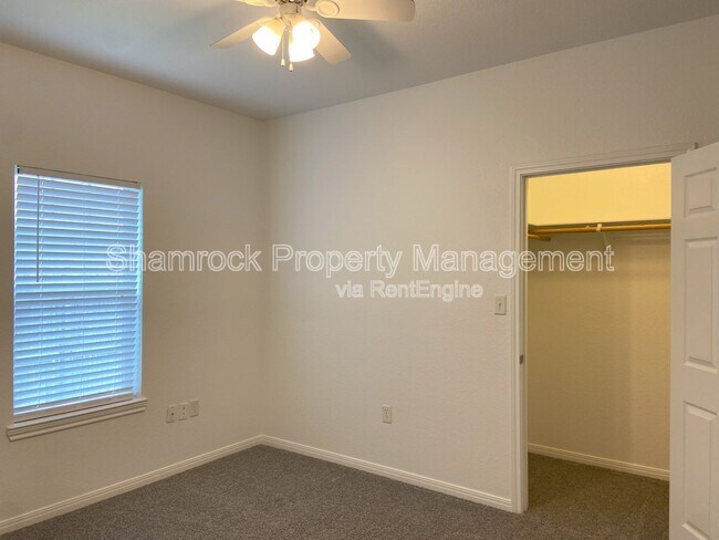 Building Photo - 3061 Clydesdale Way