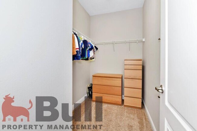 Building Photo - 8233 Canetti St