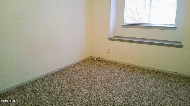 Building Photo - 1450 Plaza Roja Ct