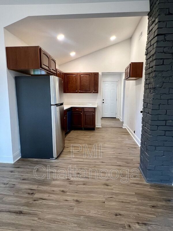 Building Photo - 1500 Arlington Ave