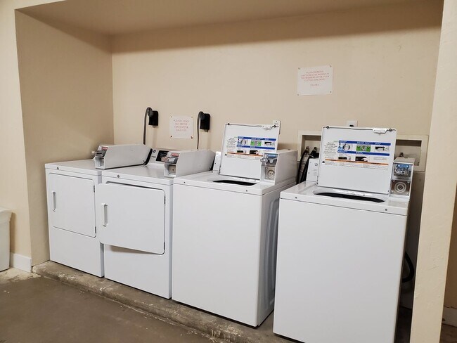 Building Photo - Johnstown Apartments (KC-KS)