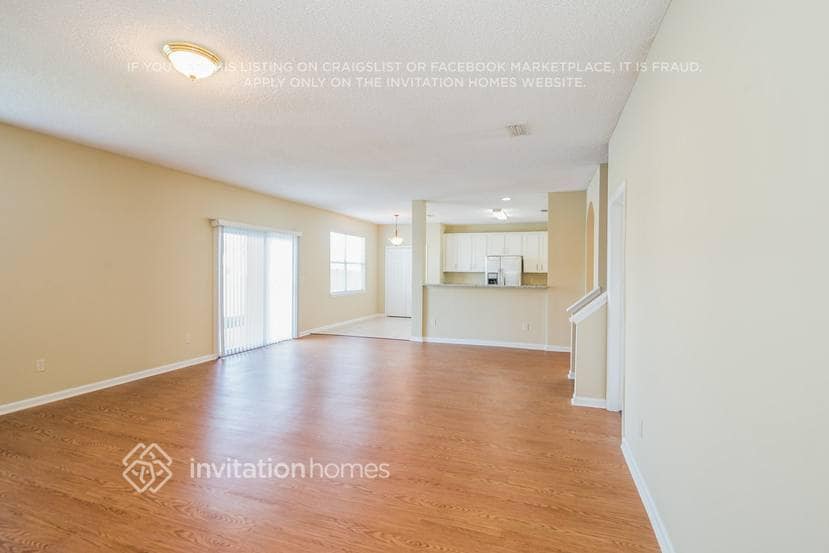 Building Photo - 1656 Hawkins Cove Dr E