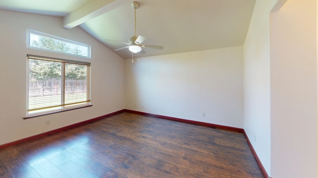 Building Photo - 2292 Golden Ave