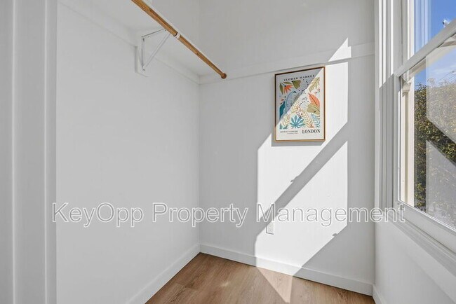 Building Photo - 2730 23rd St