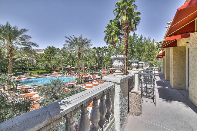 Building Photo - Meridian STUDIO Condo Fully Furnished w/Main Pool View-Lush Green trees in Resort Style Community.