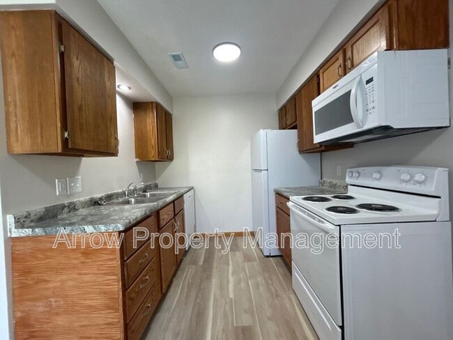 Building Photo - 1306 S Jackson St