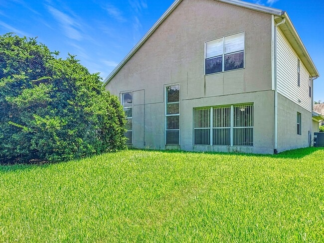 Building Photo - 3235 Falcon Point Dr