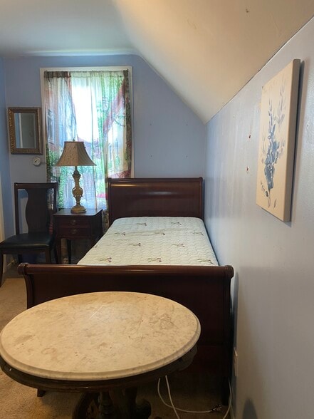 Primary Photo - 24 Linden Pl