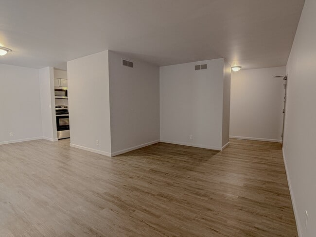 Living Room - Waverly Flatz