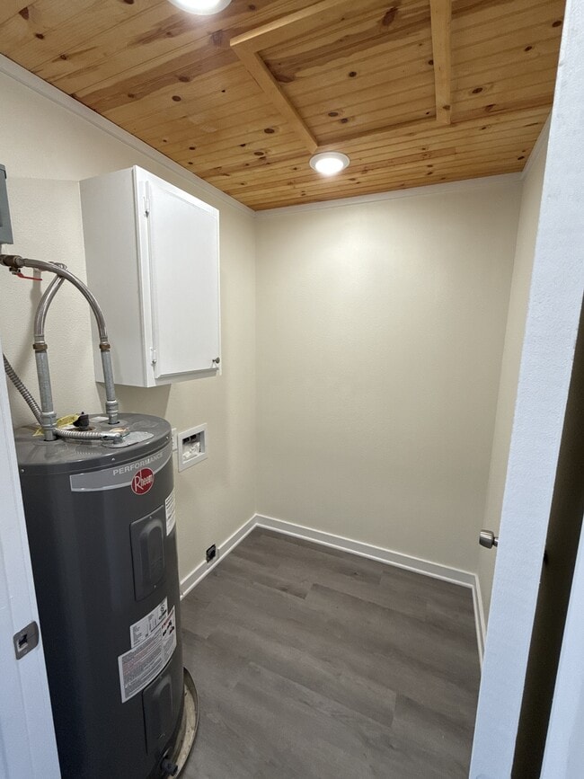 Building Photo - 289 private Rd