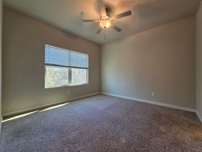 Building Photo - Townhome for Rent