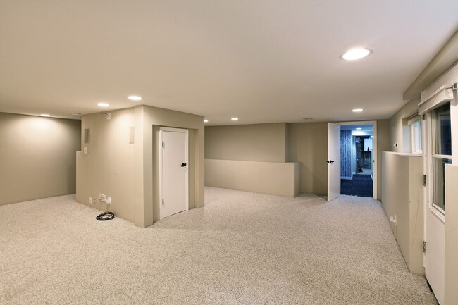 Building Photo - Beautiful Home in Gleneagle Neighborhood
