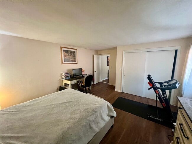 Building Photo - 44 Lionel Ave