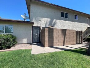 Building Photo - Prime Mesa Location with Community Pool & Strong Rental Appeal