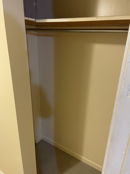 Bedroom closet - 3050 J Maddy Pky