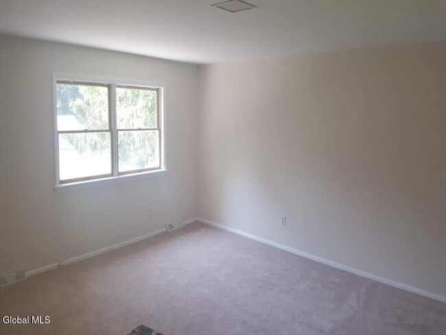 Building Photo - 3 Springwood Manor Dr